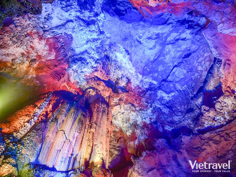Essence of the Far North – Colours of the Highlands: Ha Noi – Lang Son – Cao Bang – Ban Gioc Waterfall – Ha Giang – Dong Van – Lung Cu