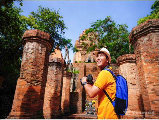Can Tho - Nha Trang – Do Theatre - I-Resort Hot Springs - Hon Chong - Monkey Island - VinWonders
