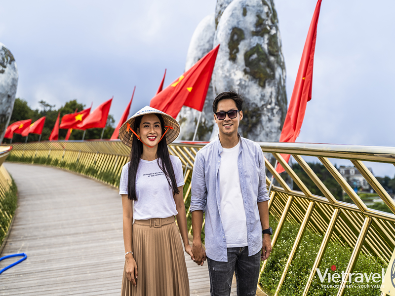 Da Nang – Ba Na – Golden Bridge – Son Tra – My Khe Beach – Hoi An – Da Nang – 