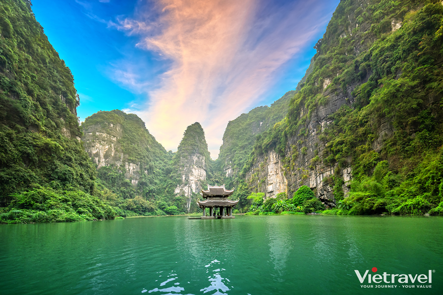 Ha Noi – Ha Long – Thien Cung Cave – Bai Dinh Pagoda – Trang An