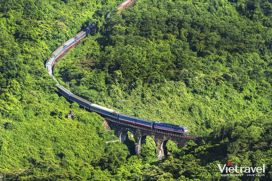 Hue – Imperial City – Kien Trung Palace – Phong Nha – Da Nang – Ba Na Hills – Hoi An | Heritage Train Experience