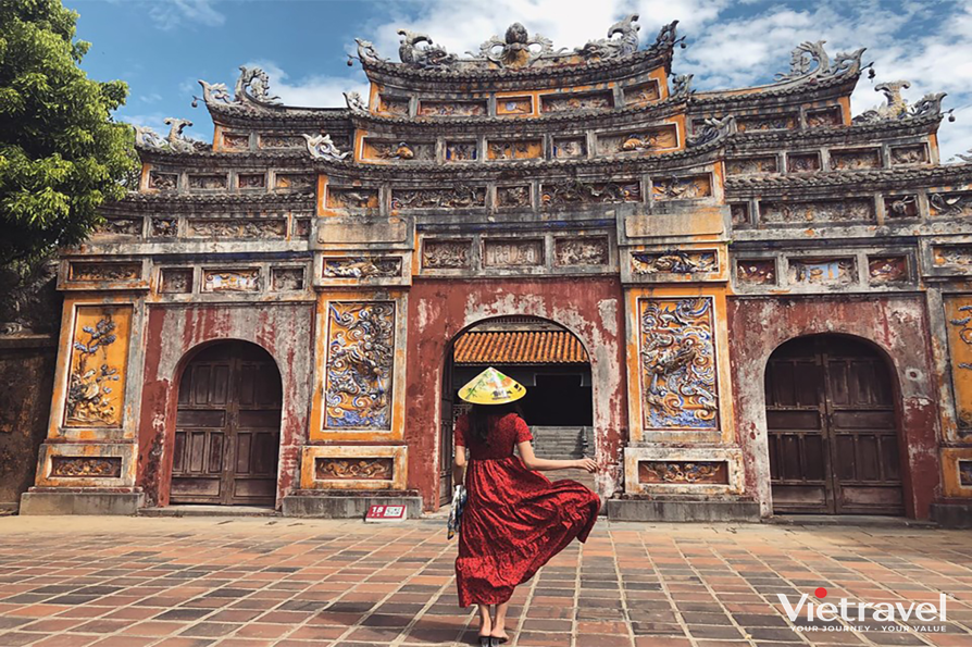 Da Nang – Hue – Lap An Lagoon – La Vang – Phong Nha Cave – Ba Na Hills – Golden Bridge – Son Tra – Hoi An – Da Nang
