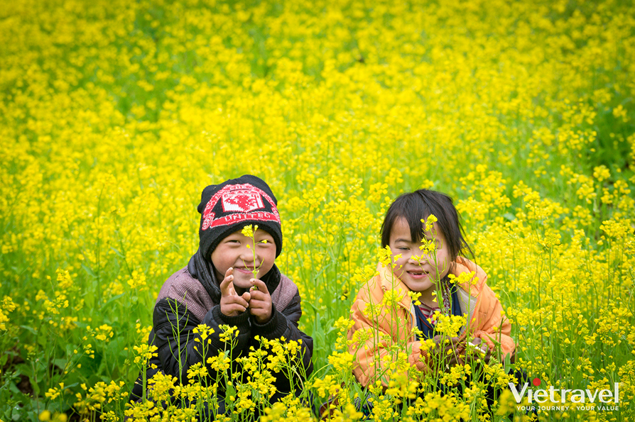 Northeast: Ha Noi – Ha Giang – Quan Ba – Dong Van – Ma Pi Leng – Meo Vac – White Cliff Hike – Free Nho Que River Cruise