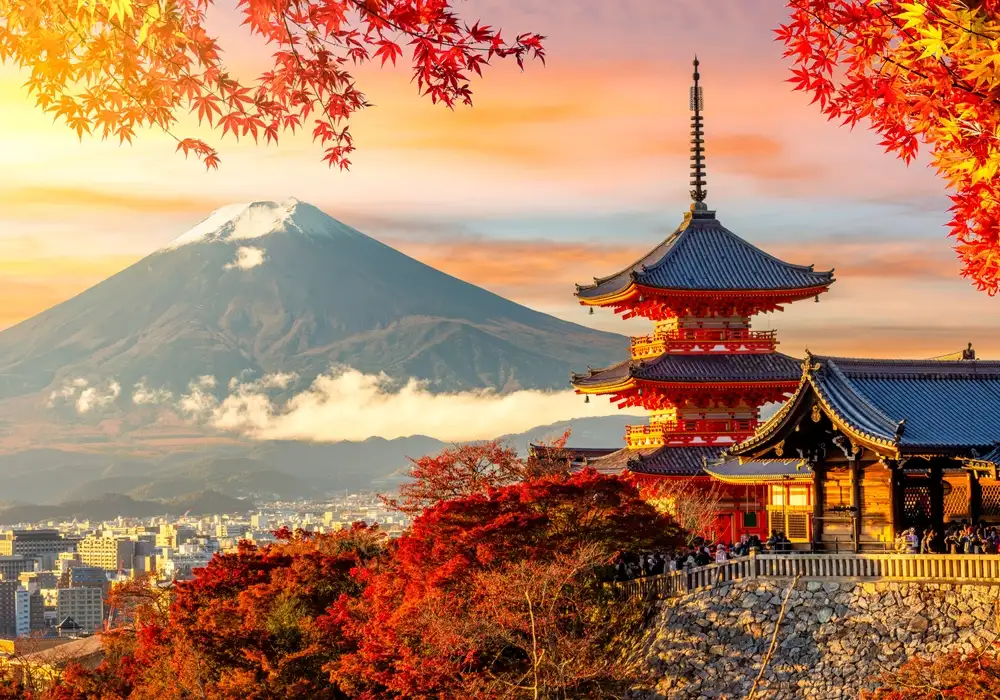 JAPAN IN AUTUMN  - Slow Travel Through Japan [8D7N]