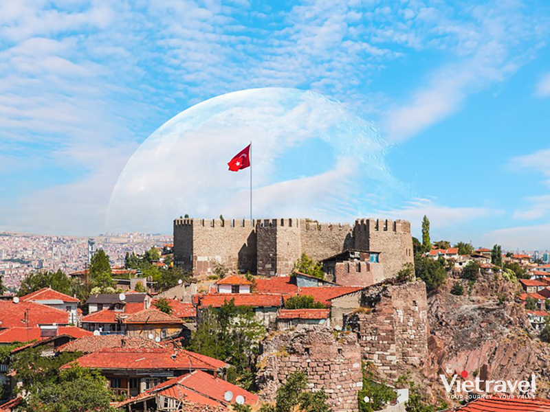 Turkey: Istanbul – Canakkale – Kusadasi – Pamukkale – Cappadocia – Ankara (Following the Trojan Horse, Cotton Castle and a cave hotel stay)
