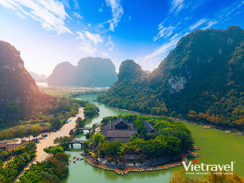 Van Don – Ninh Binh – Tam Coc – Bich Dong – Thai Vi Temple – Ha Long | Premium Dolphin Cruise