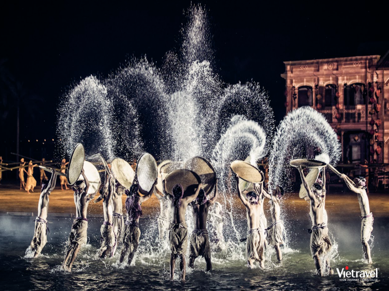 Da Nang – Ba Na – Golden Bridge – Son Tra – My Khe Beach – Hoi An – Da Nang – 