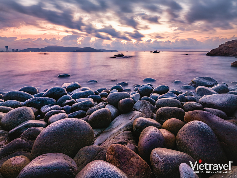 Quy Nhon – Phu Yen – Ky Co – Eo Gio – Ganh Da Dia – Nghinh Phong Tower – Taste the Best of 