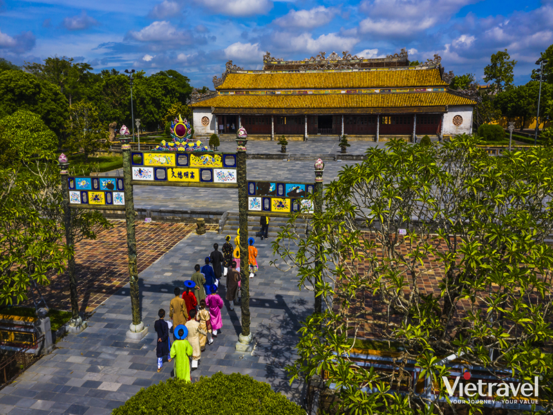 Da Nang – Hue – La Vang – Phong Nha – Ba Na Hills – Hoi An