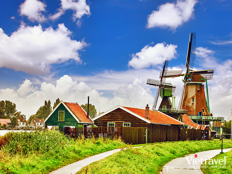 Western Europe: France – Belgium – Netherlands – Luxembourg – Switzerland – Germany (Zaanse Schans windmills area)