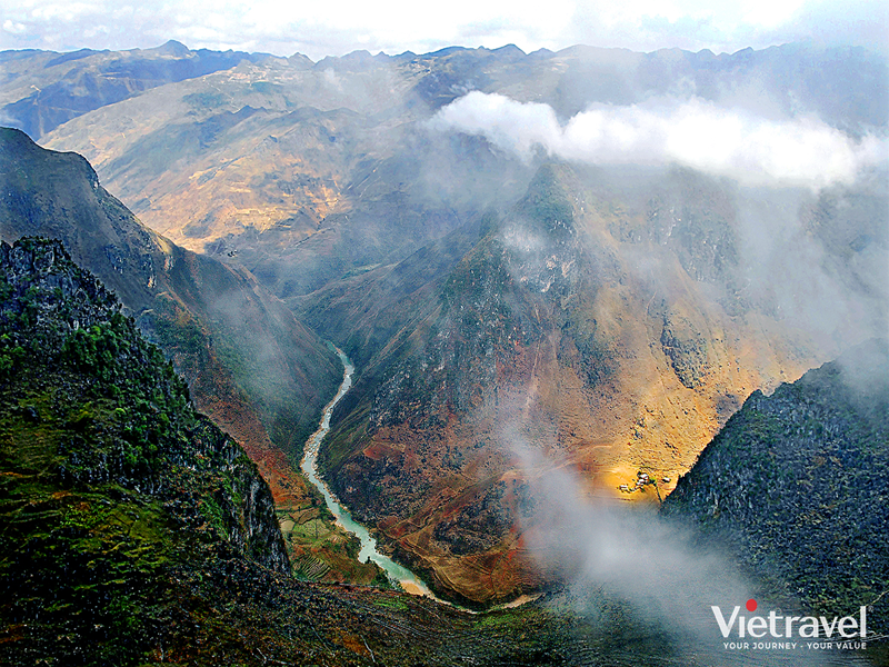 Ha Giang – Dong Van – Ma Pi Leng – Meo Vac – Cao Bang – Ban Gioc Waterfall – Ba Be Lake – Ha Noi