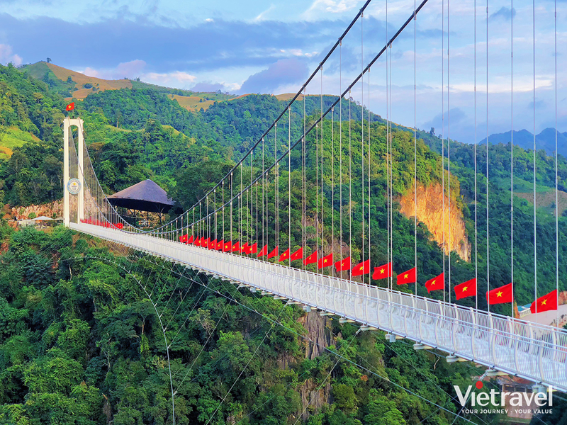 Exploring the Northwest: Hoa Binh – Moc Chau – Dien Bien – Lai Chau – Sapa – Fansipan – Yen Bai – Ha Noi | Free Muong Hoa Train Ticket
