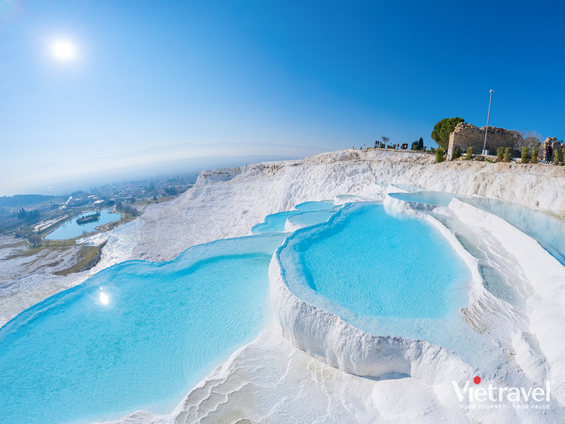 Turkey: Istanbul – Canakkale – Kusadasi – Pamukkale – Cappadocia – Ankara (Following the Trojan Horse, Cotton Castle and a cave hotel stay)