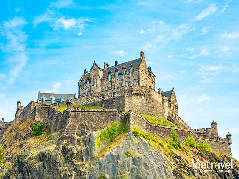 United Kingdom – Scotland (Exploring Anfield Stadium and a whisky tour experience)