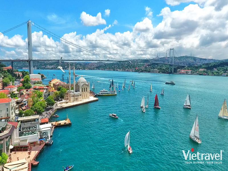 Turkey: Istanbul – Canakkale – Kusadasi – Pamukkale – Cappadocia – Ankara (Following the Trojan Horse, Cotton Castle and a cave hotel stay)