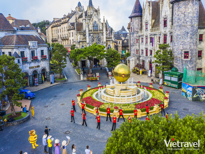 Da Nang – Ba Na Hills – Hoi An – Phong Nha – Hue – Golden Bridge – Thuy Xuan Incense Village – Hue Plaza