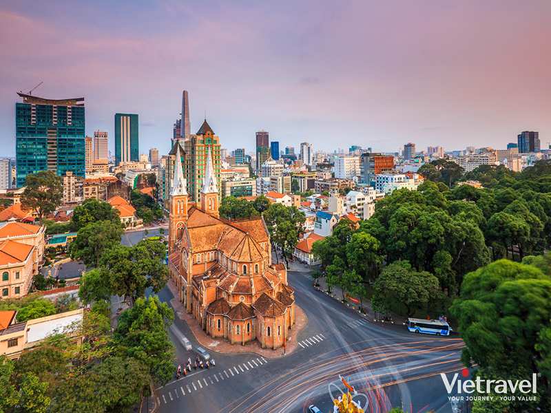 Exploring Ho Chi Minh City: Post Office – Notre-Dame Cathedral – Independence Palace – Double-Decker Bus – Saigon Waterbus – Evening Cruise