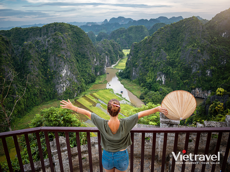 Ha Noi – Ninh Binh – Duong Lam – Mua Cave – Tam Coc – Tuyet Tinh Coc – 5-Star Resort Stay & Heritage Cuisine