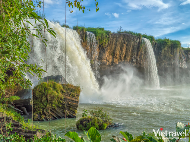 Discover the Central Highlands Forests - Blue Sea of Phu Yen | Central Route: Ha Noi - Buon Ma Thuot - Tuy Hoa