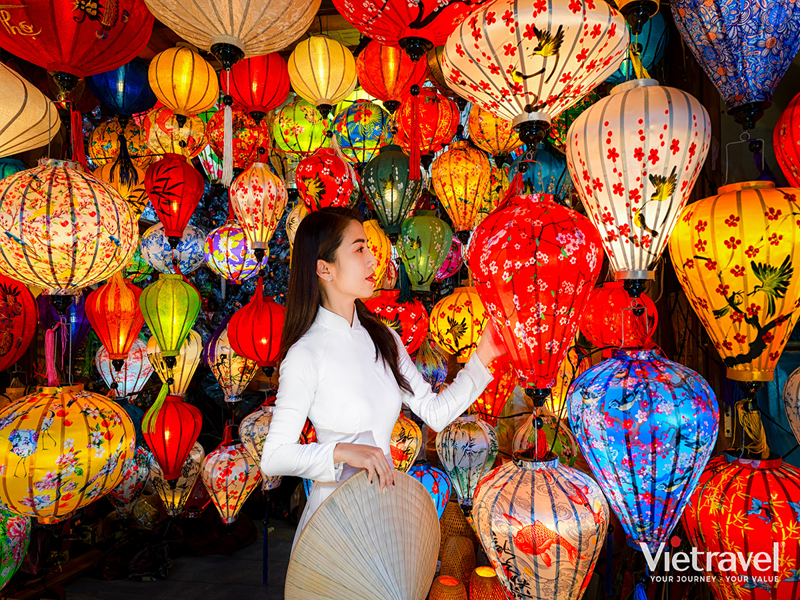 Da Nang – Ba Na Hills – Golden Bridge – Hoi An – APEC Sculpture Park – Love Bridge | Complimentary The Heritage Show Ticket