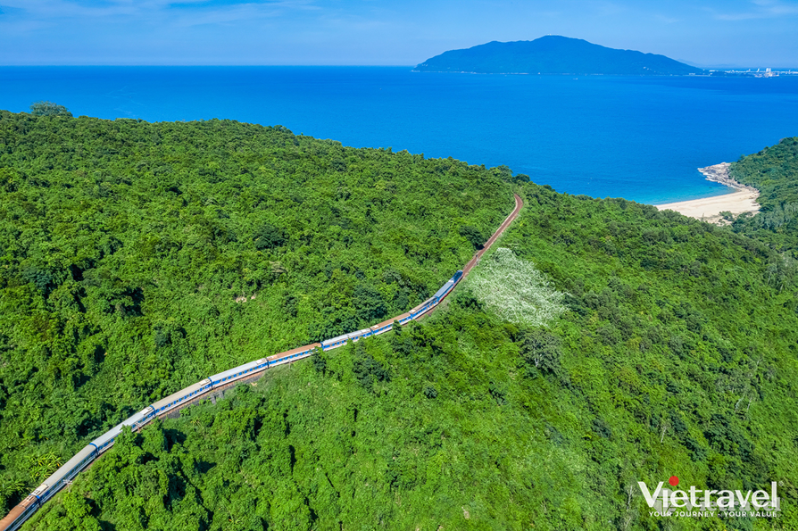 Hue – Imperial City – Kien Trung Palace – Phong Nha – Da Nang – Ba Na Hills – Hoi An | Heritage Train Experience